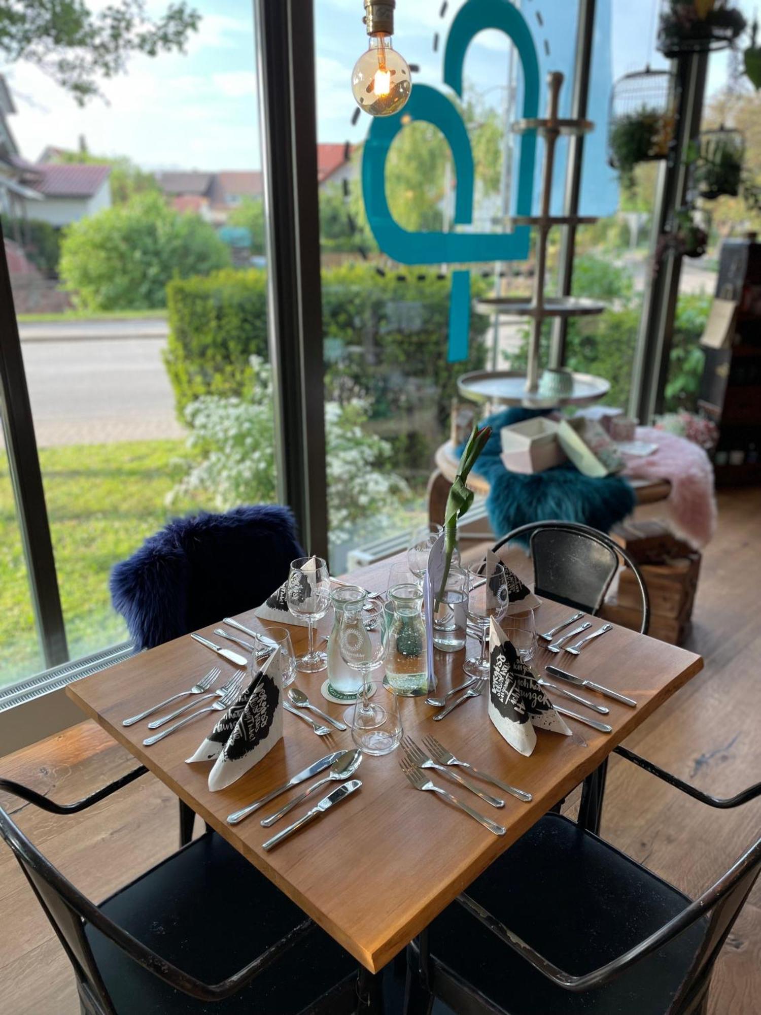 Zum Rayers Cafe-Restaurant & Boutique-Hotel Niederrotweil Exteriör bild
