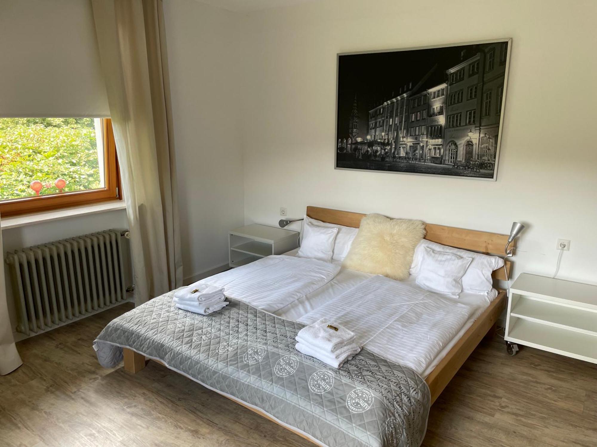 Zum Rayers Cafe-Restaurant & Boutique-Hotel Niederrotweil Rum bild