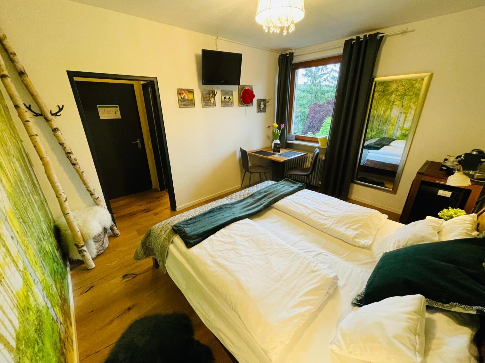 Zum Rayers Cafe-Restaurant & Boutique-Hotel Niederrotweil Rum bild