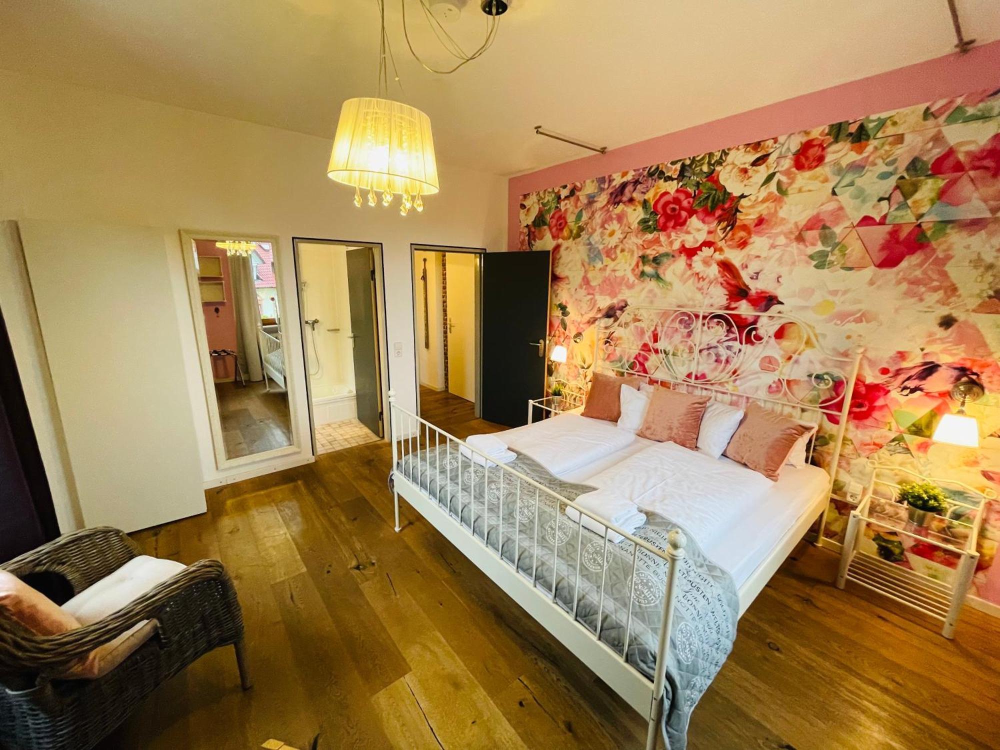 Zum Rayers Cafe-Restaurant & Boutique-Hotel Niederrotweil Rum bild